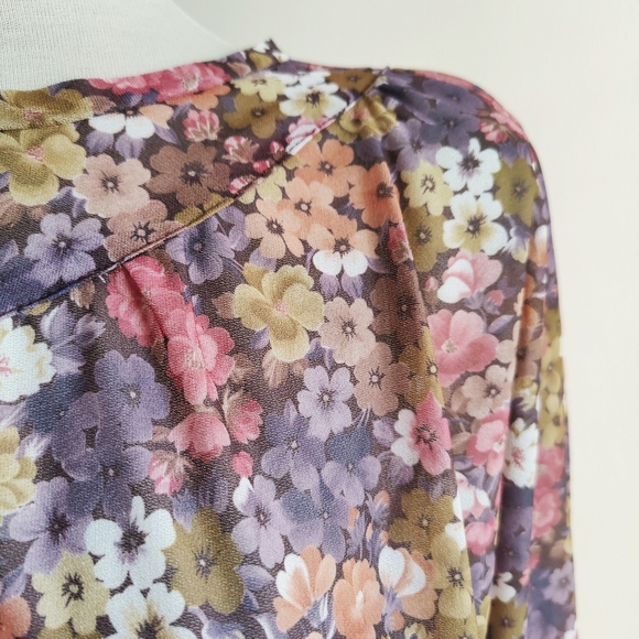 Vintage 70s Pullover Floral Blouse / Flowy / Size Small - Picture 2 of 3